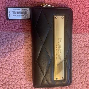 Bebe Abigail Smooth Quilted Wallet